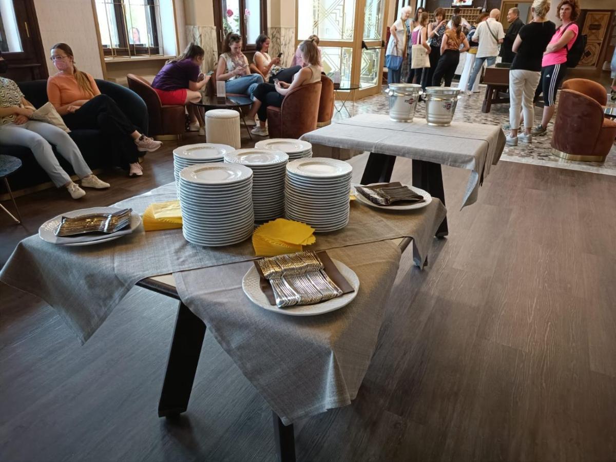 Pracatinat Hotel & Restaurant Fenestrelle Kültér fotó